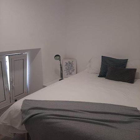 Tia Anica House I - Apartment With Terrace In Central Fuseta Beach Village Экстерьер фото
